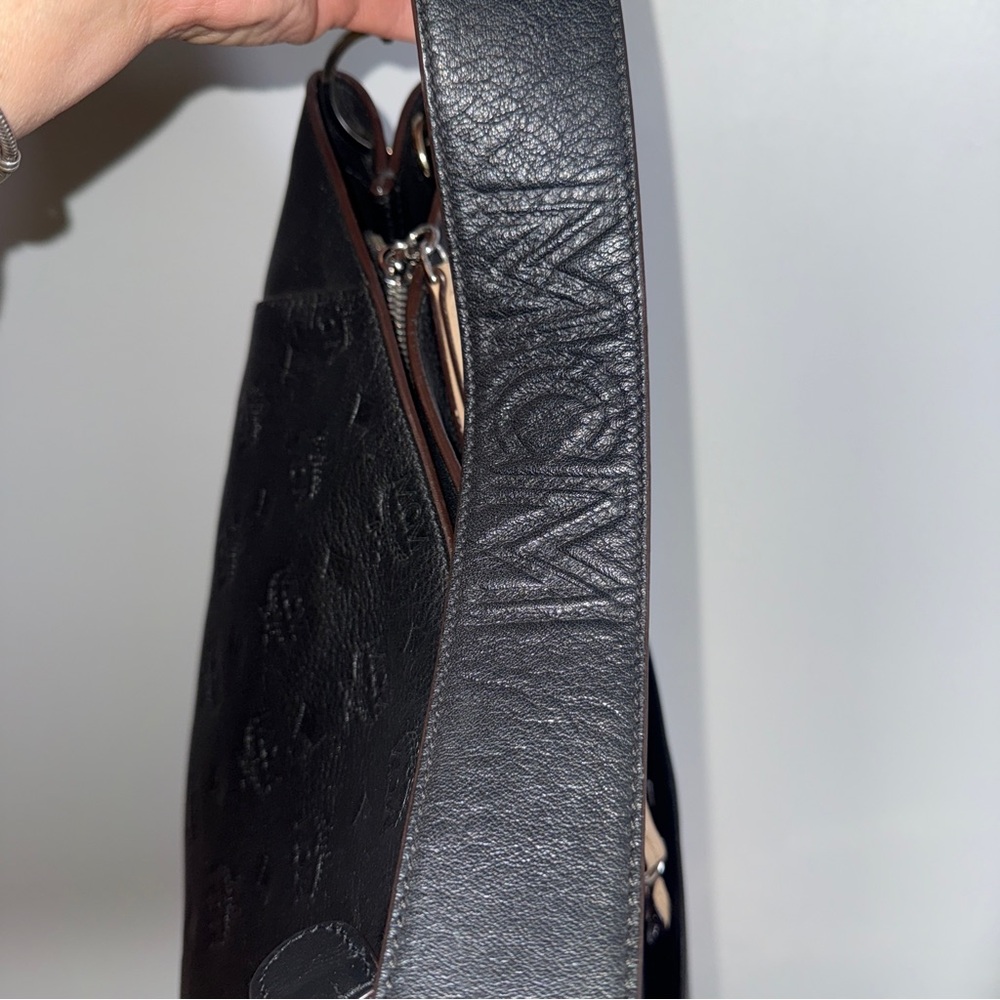 MCM Klara Large Black Leather Shoulder Bag - Picture 7 of 13